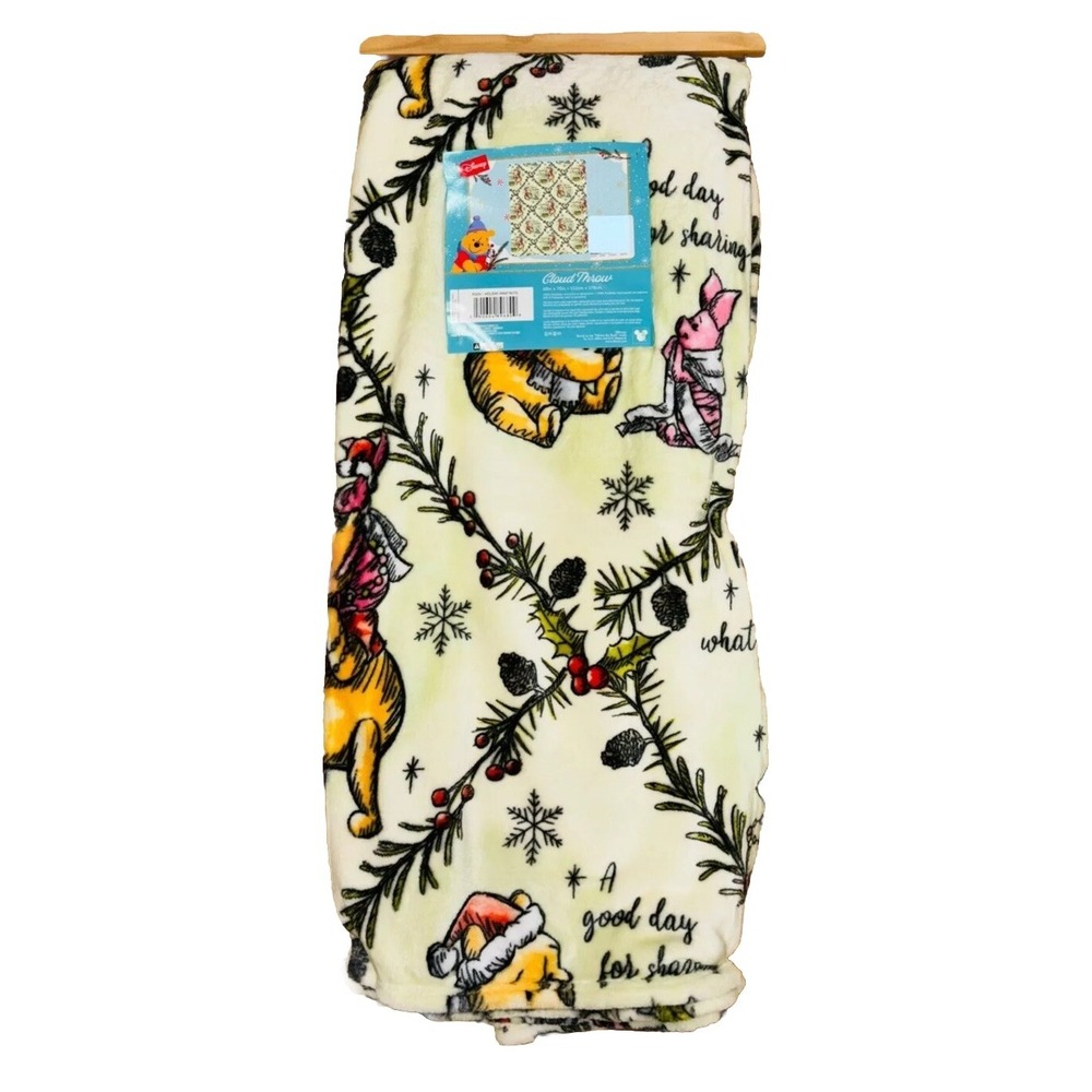 NEW Winnie the pooh and friends Christmas plush cloud throw blanket
